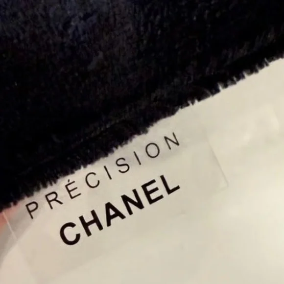 NWT Chanel Beauty Precision Adjustable Crossbody Shoulder Bag Black and Black - Picture 3 of 4